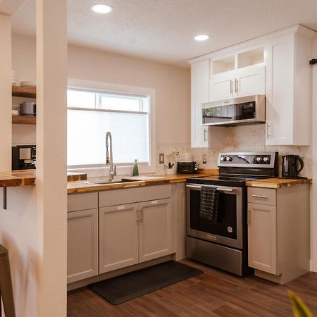 Shares Courtyard Luxury Apt - New! Rockledge Exterior foto